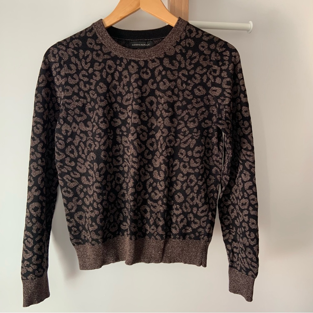 💥2 for $15 Banana Republic animal print sweater
